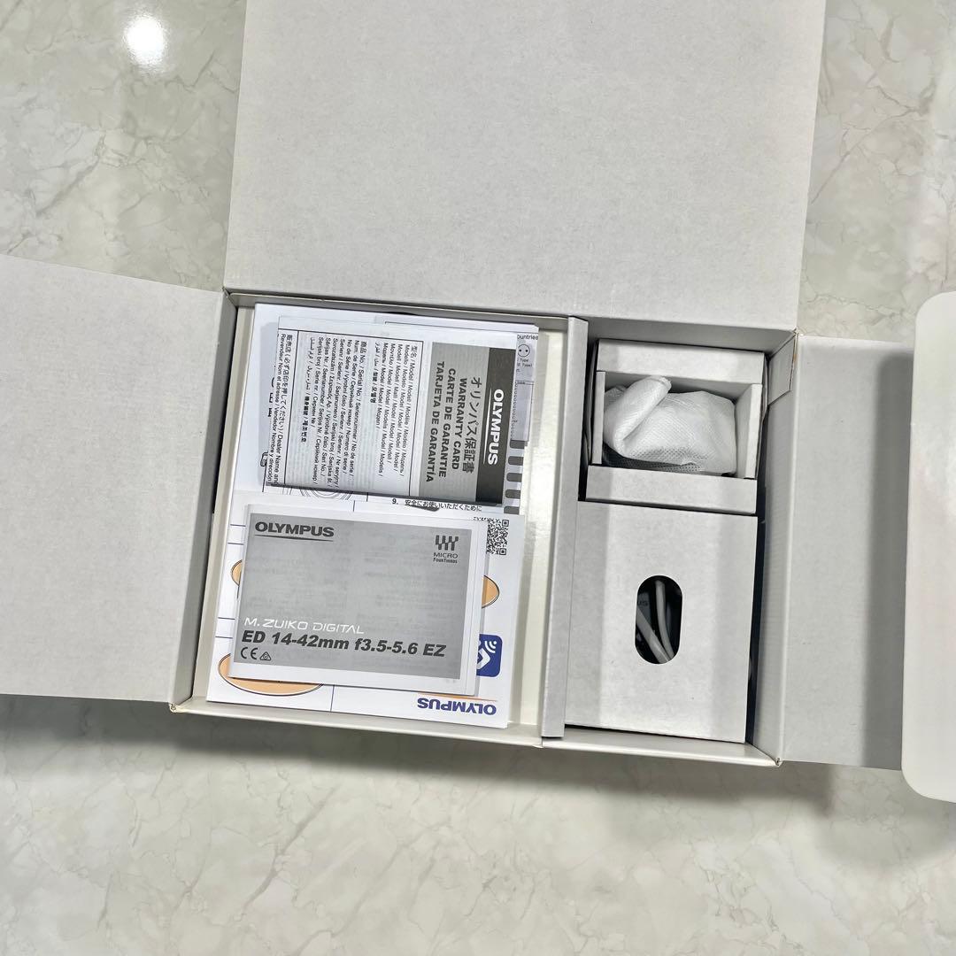 新品未使用品　ブラック　OLYMPUS PEN E-PL10