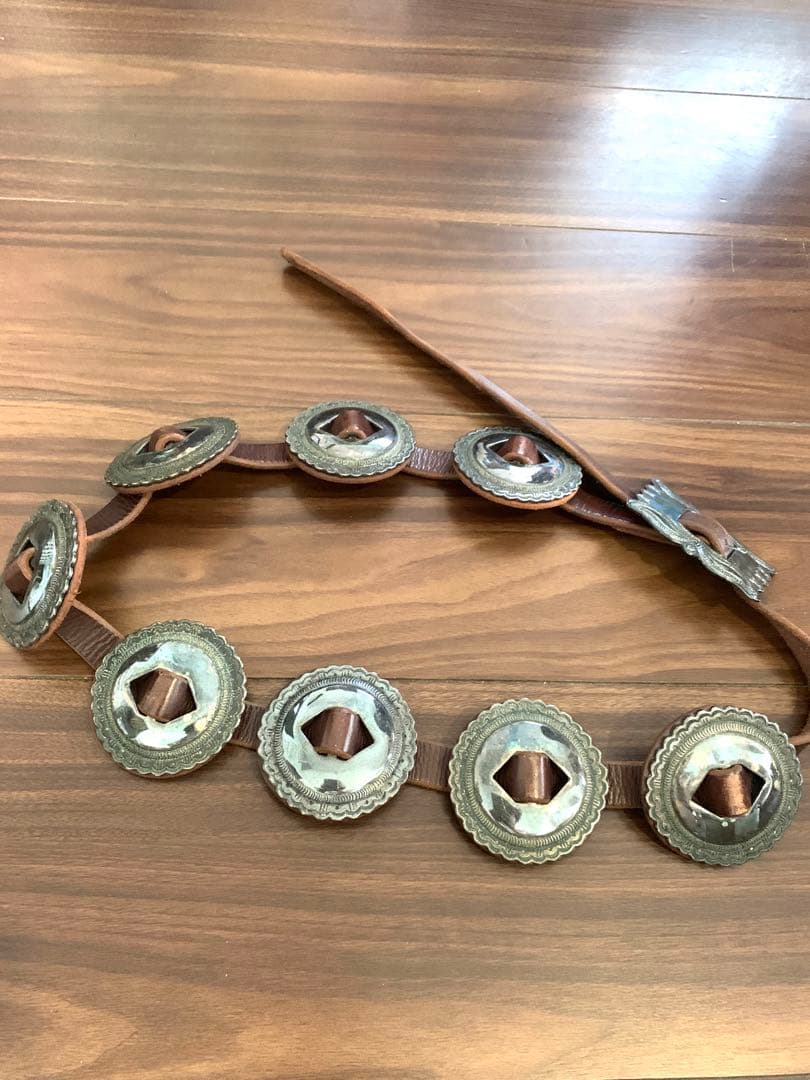 LGB コンチョ　メタリックシルバー　革　レア