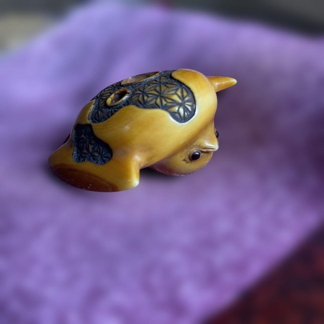 鳥型根付　　時代　　彫刻　骨董　古道具　　緒締　約4✖️4センチ