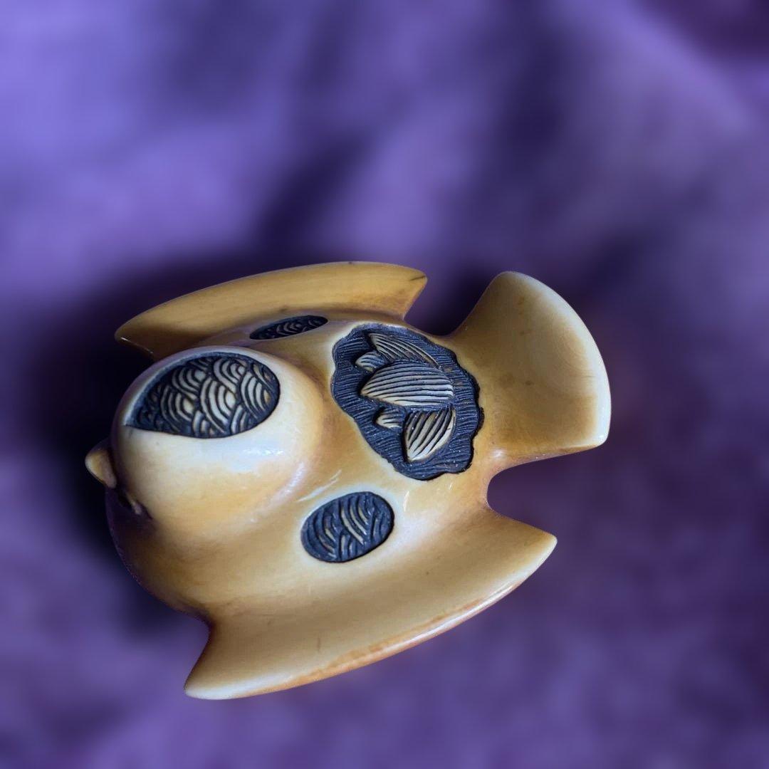 鳥型根付　　時代　　彫刻　骨董　古道具　　緒締　約4✖️4センチ