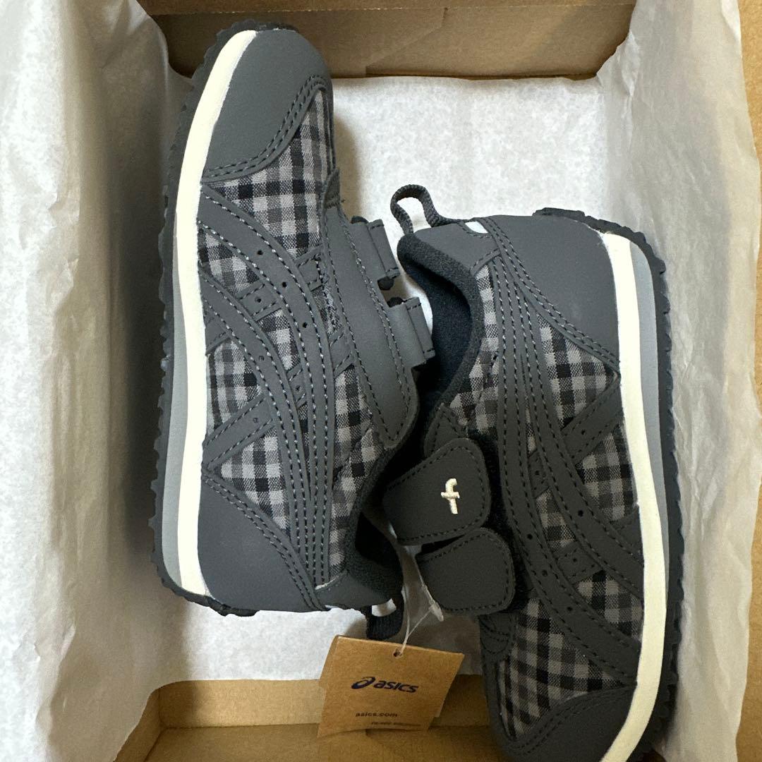 ファミリアasics キッズスニーカー 16cm