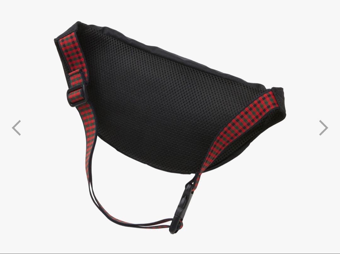 ファミリアボディバッグ