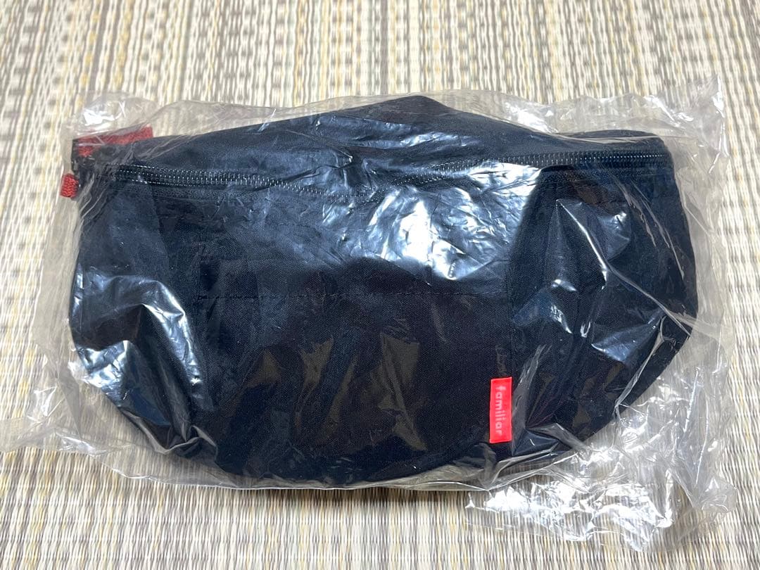 ファミリアボディバッグ