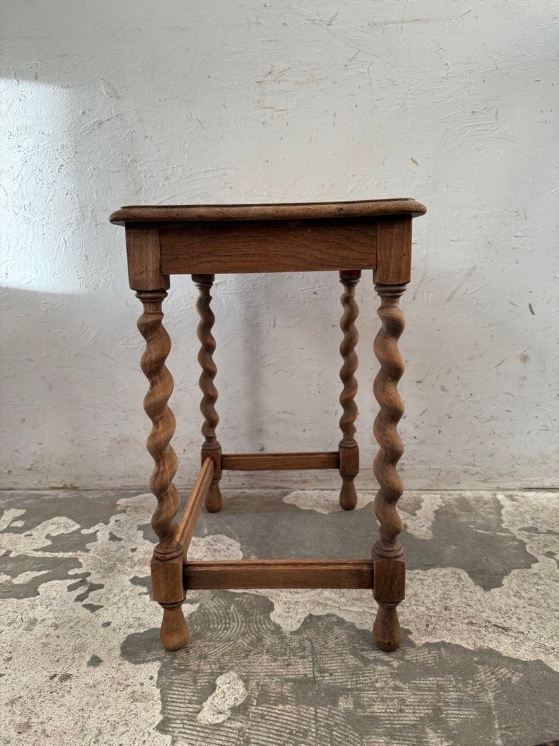 ビンテージ　サイドテーブル ベッドサイドテーブル　中　剥離