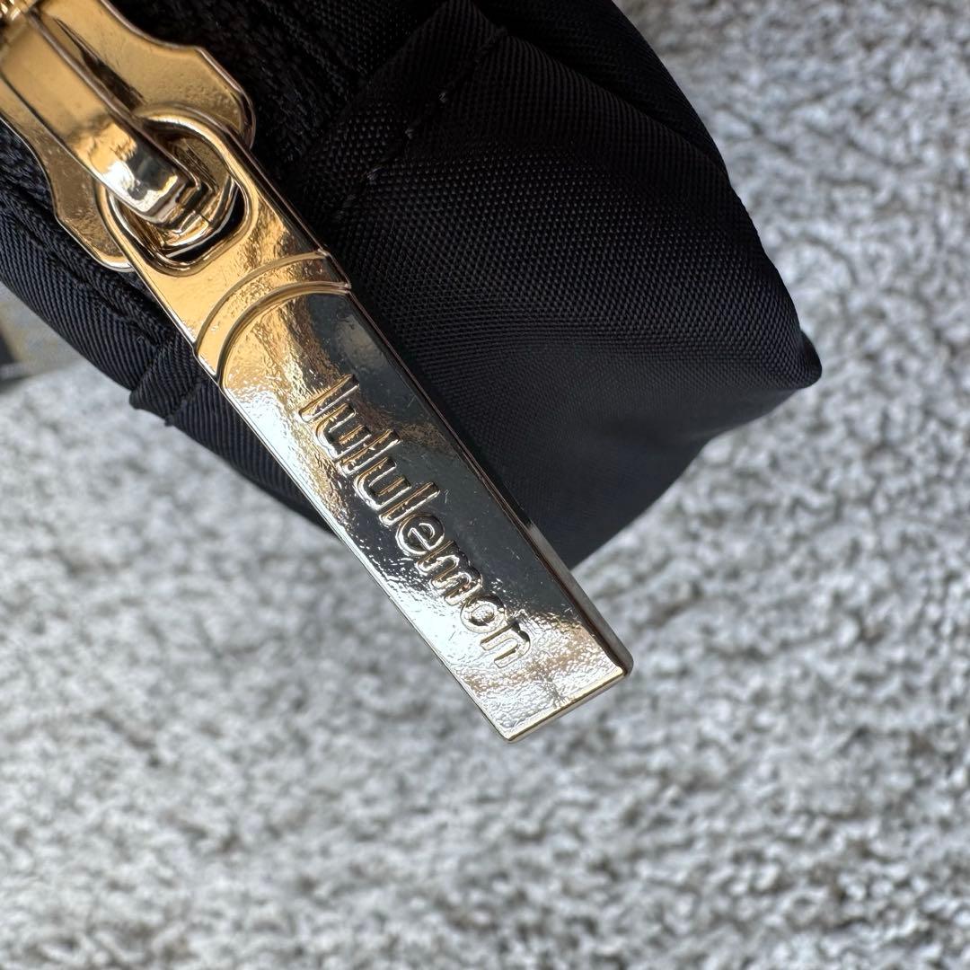 新品未使用✨レア！日本未発売 ルルレモン ロゴベルトバッグ 1L