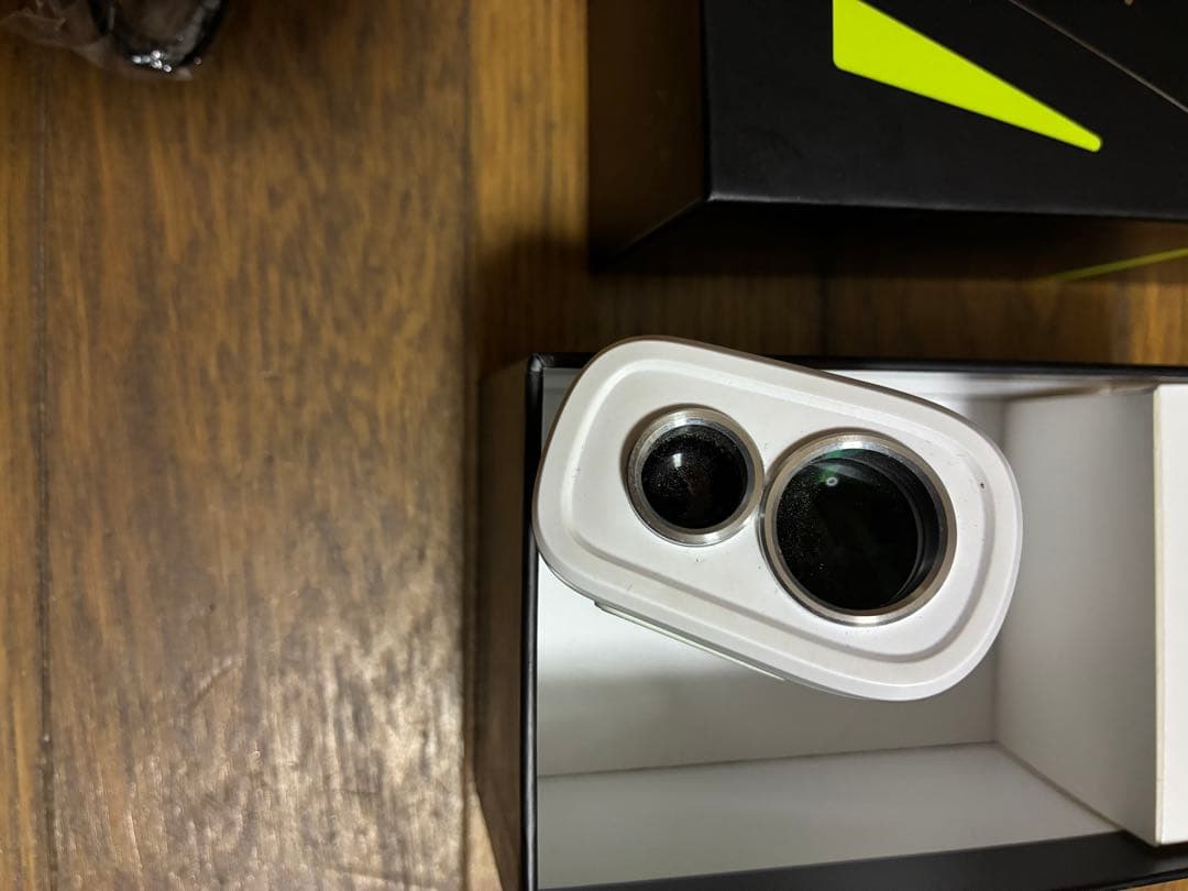 Fossibot レーザー距離計　　ホワイト　　カードサイズ