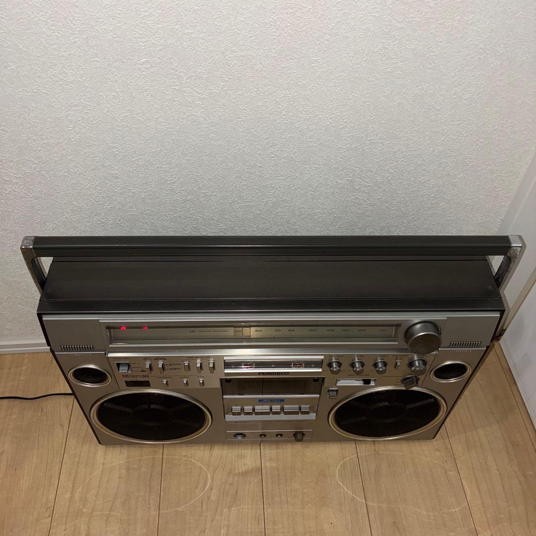 名機　日立 TRK-8600 RMラジオ・カセットレコーダー　ジャンク品