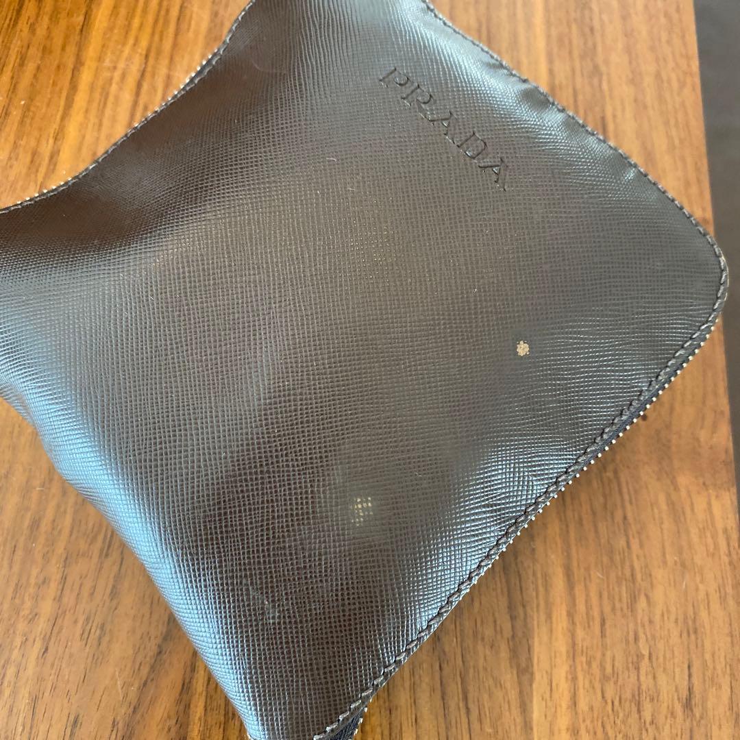 プラダ　ナイロンバッグ　たためるバッグ