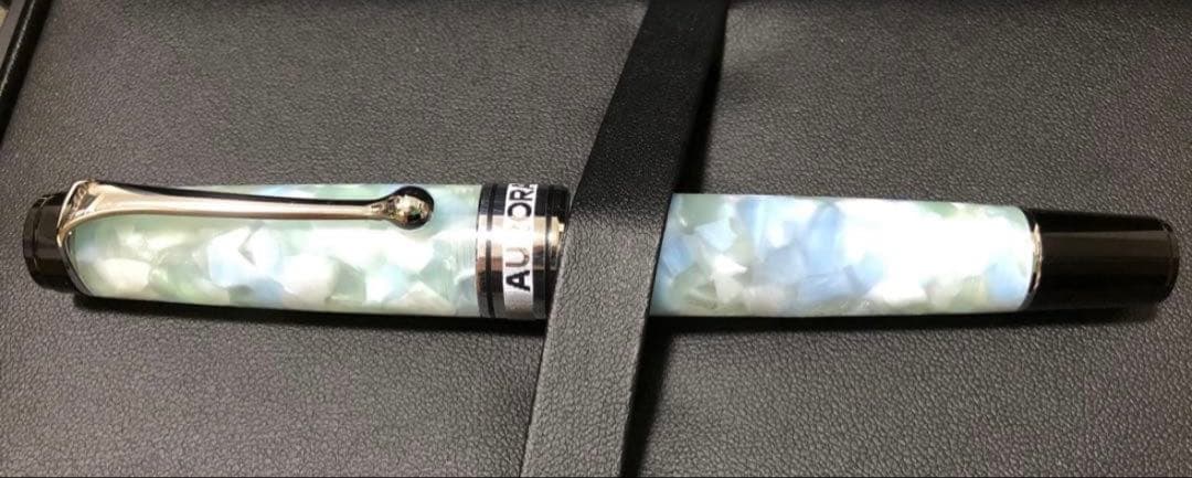 アウロラ　万年筆カレイドスコーピオ　ルーチェヴェルデ　字幅B インク付き