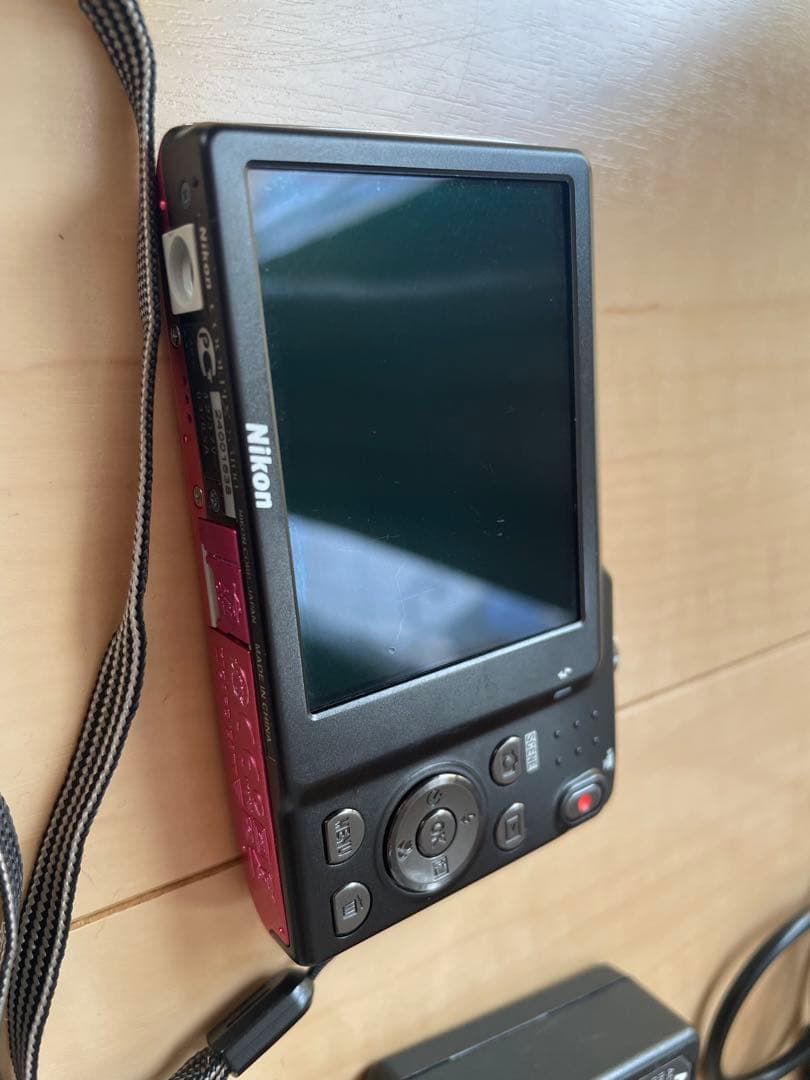 Nikon ピンク コンパクトデジタルカメラ