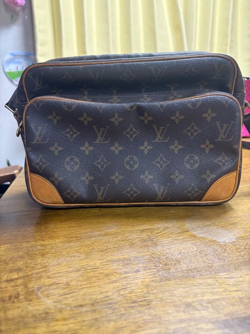 Louis Vuitton ナイル　ショルダーバッグ ブラウン