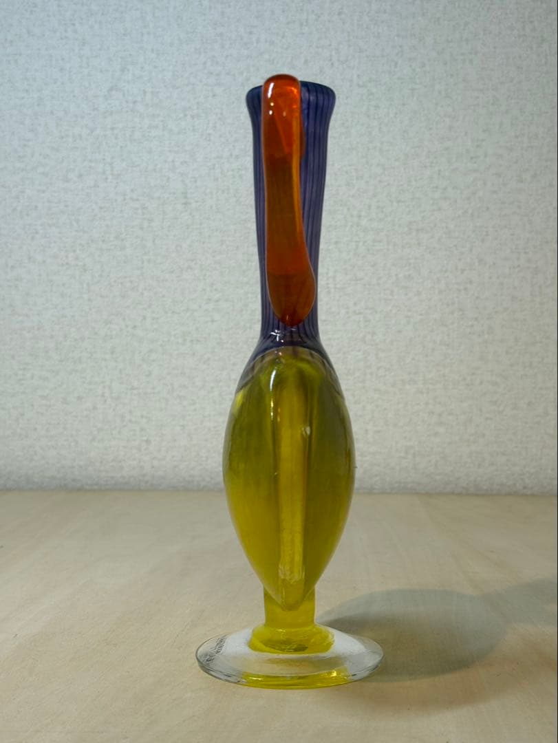 紫と黄色のガラス花瓶　Kosta Boda