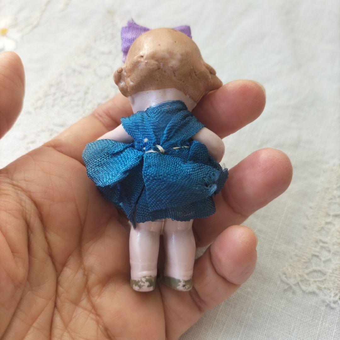 ドイツ　アンティーク　HERTWIG ビスクドール　リボンの女の子　8.5cm