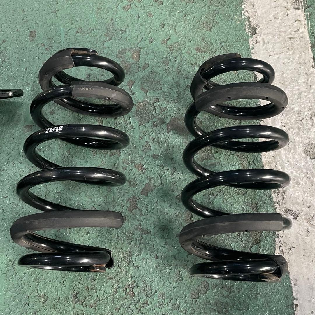 RAV4 AXAH54 フルタップ式　車高調　ブリッツ　ZZ-R ローダウン