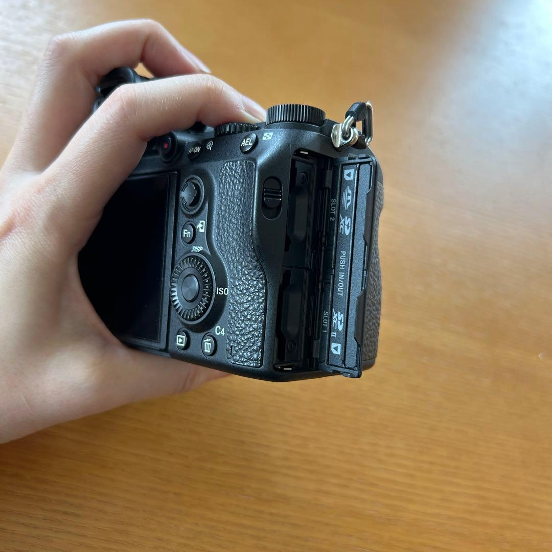 美品★SONY α7 III (ILCE-7M3)/ フルサイズミラーレス一眼