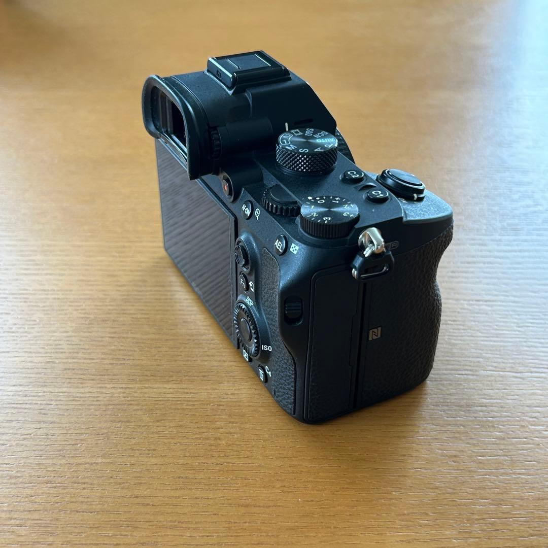 美品★SONY α7 III (ILCE-7M3)/ フルサイズミラーレス一眼