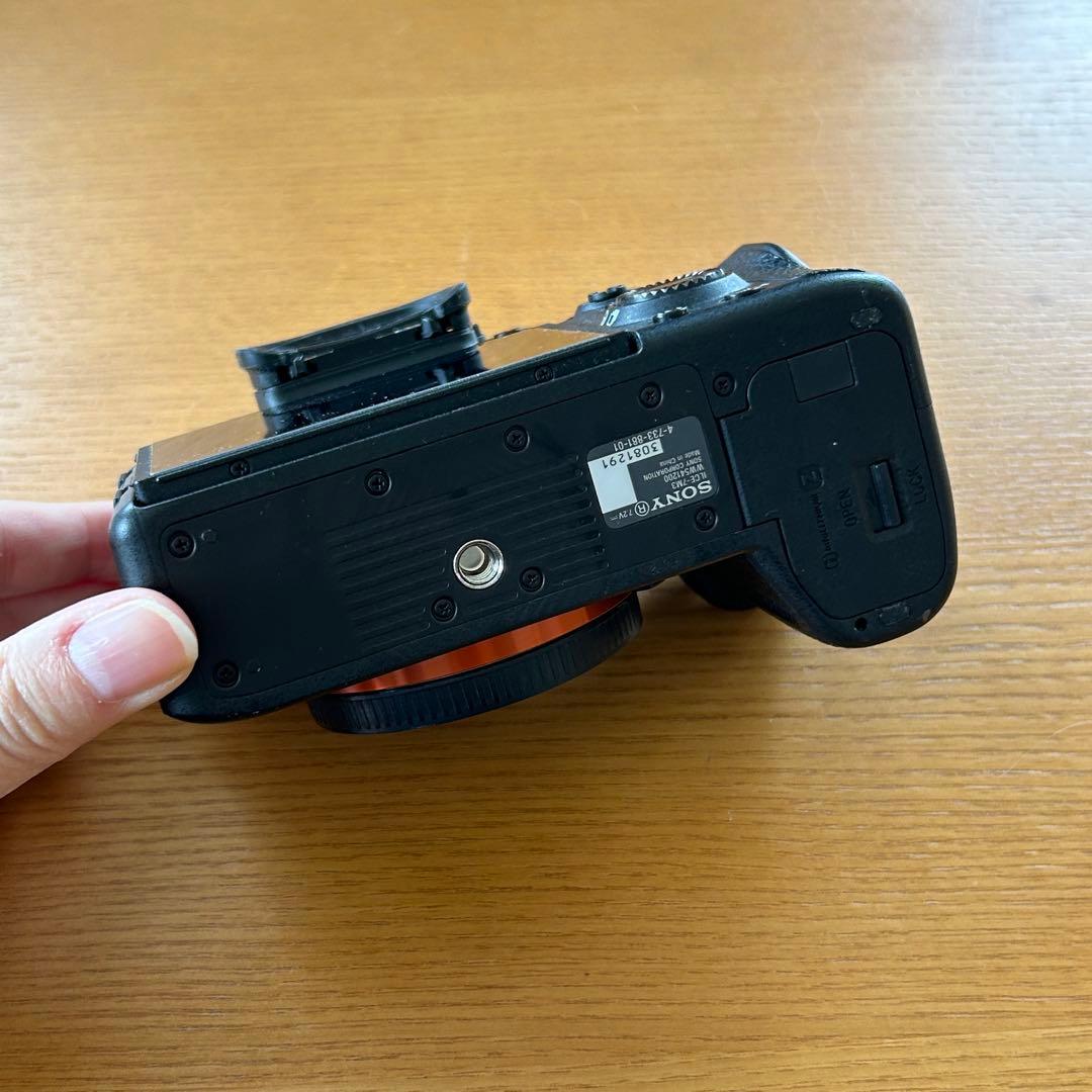 美品★SONY α7 III (ILCE-7M3)/ フルサイズミラーレス一眼
