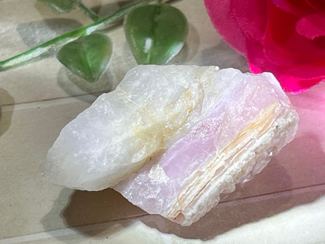 【希少】結晶体　ローズクォーツ　クラスター　紅水晶　原石