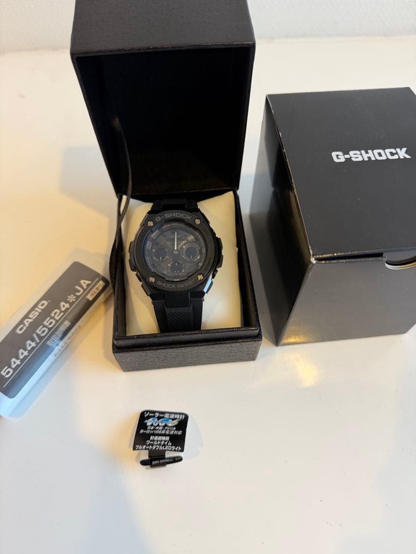 G-SHOCK GST-W300G-1A1JF ブラック