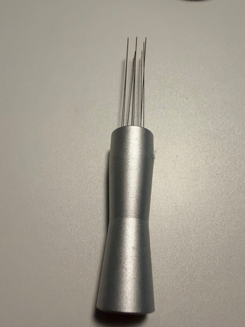 SALE De’Longhiエスプレッソメーカー デディカ アルテ EC885J