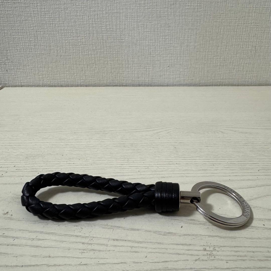 【新型】【新品】BOTTEGA VENETA　ボッテガヴェネタ　キーリング　黒