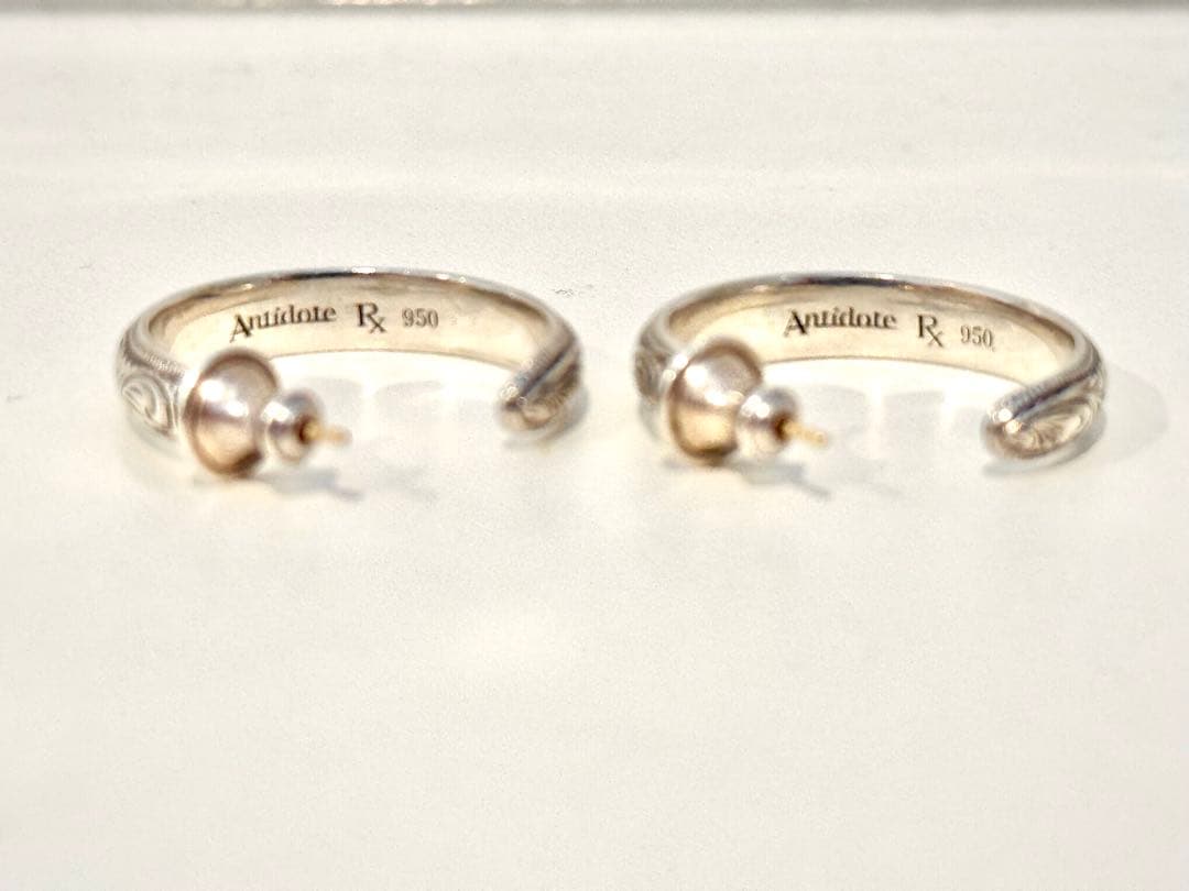アクセサリー ANTIDOTE / Engraved Hoop Earring