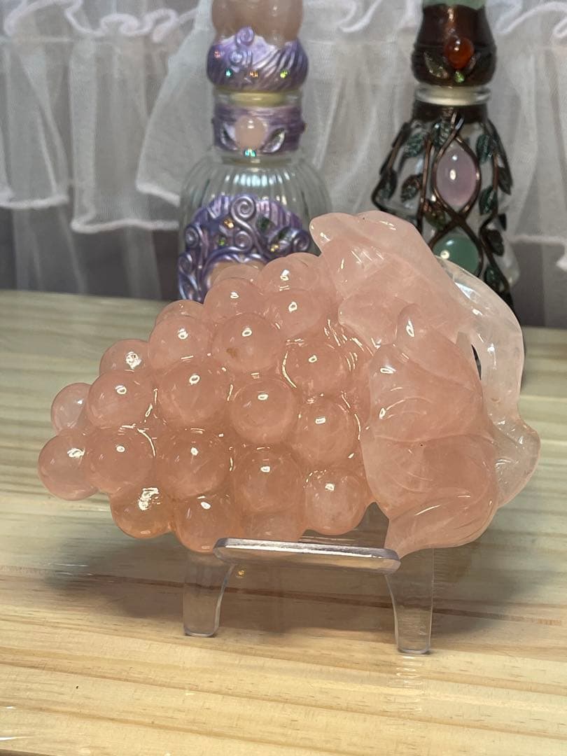 大きい　綺麗　高品質^_^ 天然石　水晶　ローズクォーツ　ぶどう手彫り置物原石