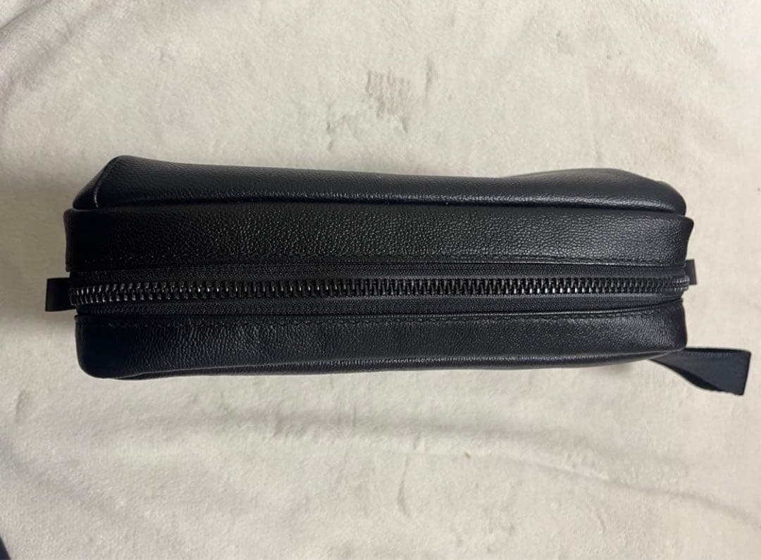 【使用僅か】FARO 防水レザークラッチバッグ　ポーチ