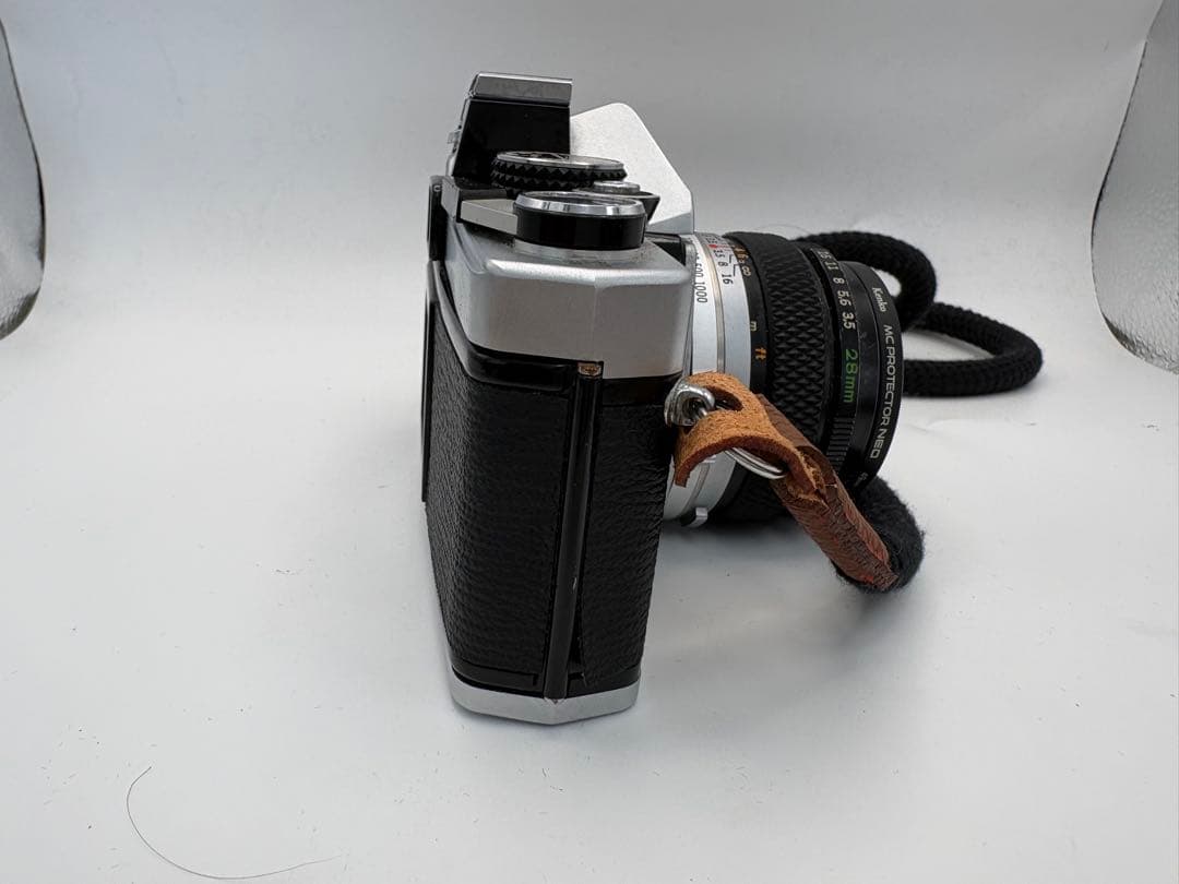 フィルムカメラ OLYMPUS OM-2/ G.ZUIKO AUTO-W 28mm F3.5