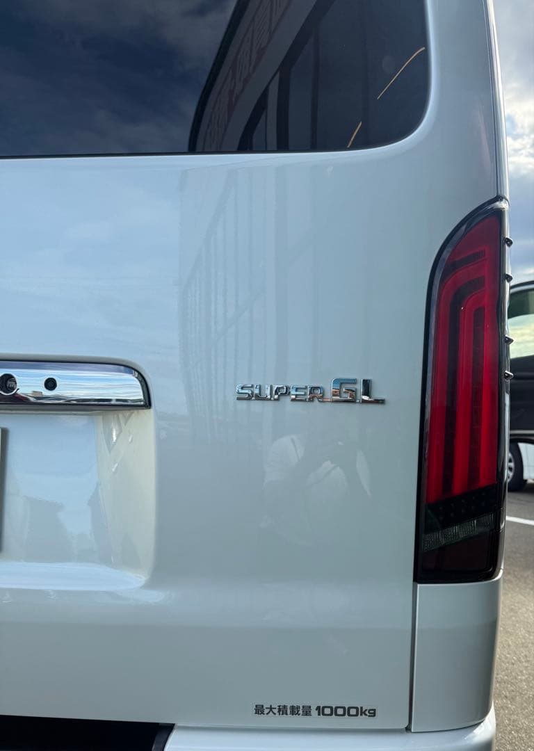 ハイエース ヴァレンティジュエルLEDテール REVOエムテクノ VALENTI