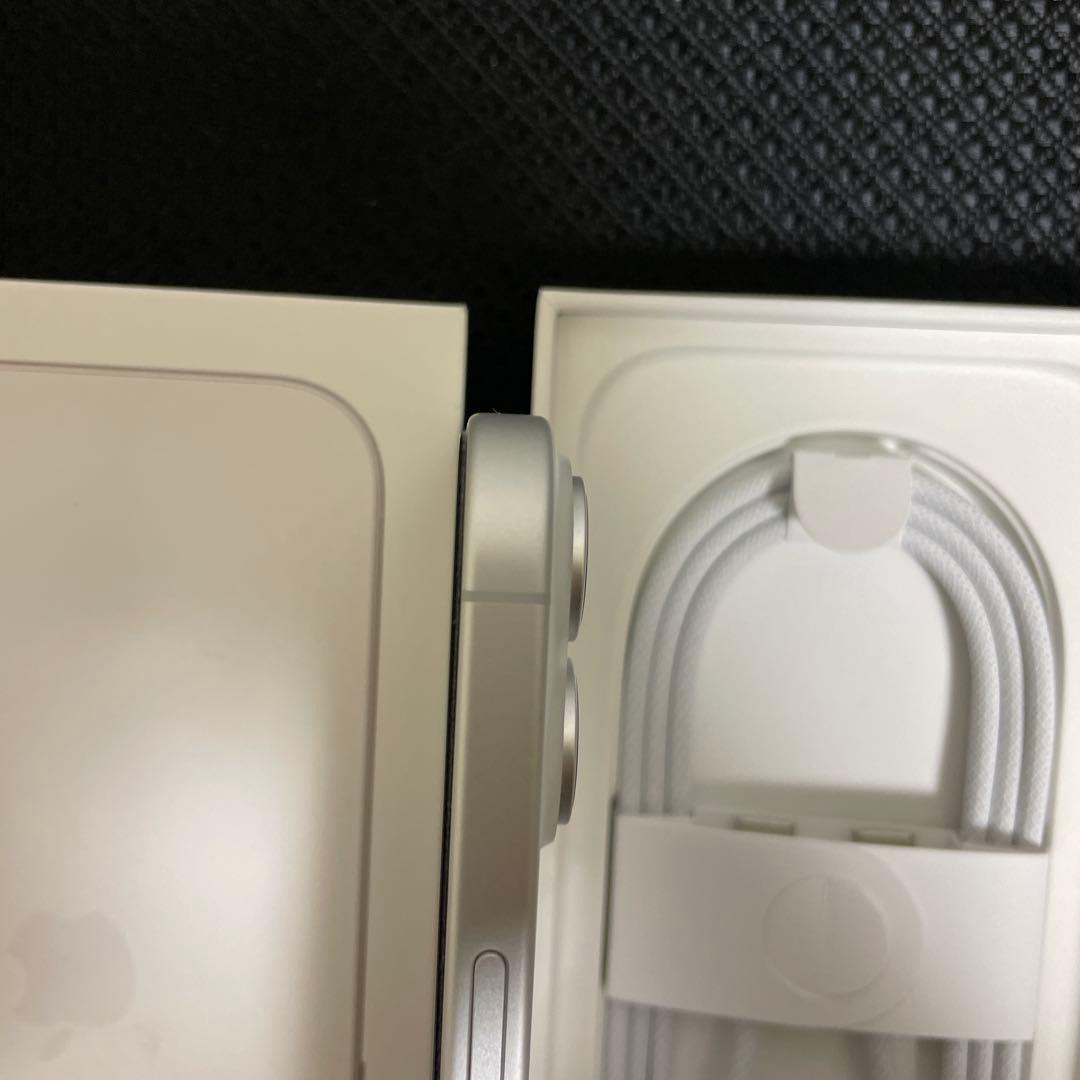 Apple iPhone 17 ホワイト 本体 充電ケーブル付き
