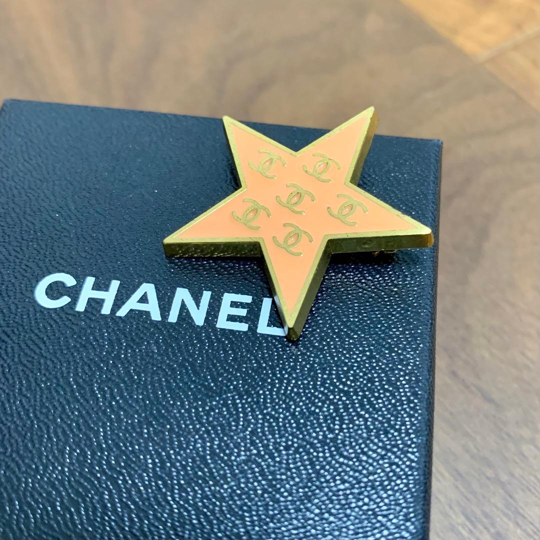 シャネル　CCロゴ　オレンジxゴールド　スターブローチ　星型ブローチ　ピンバッジ