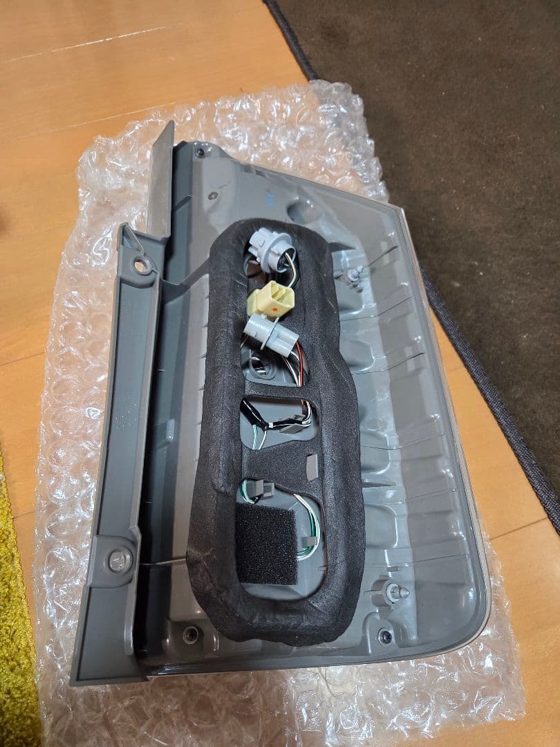 70ノア　クリアテールランプ美品