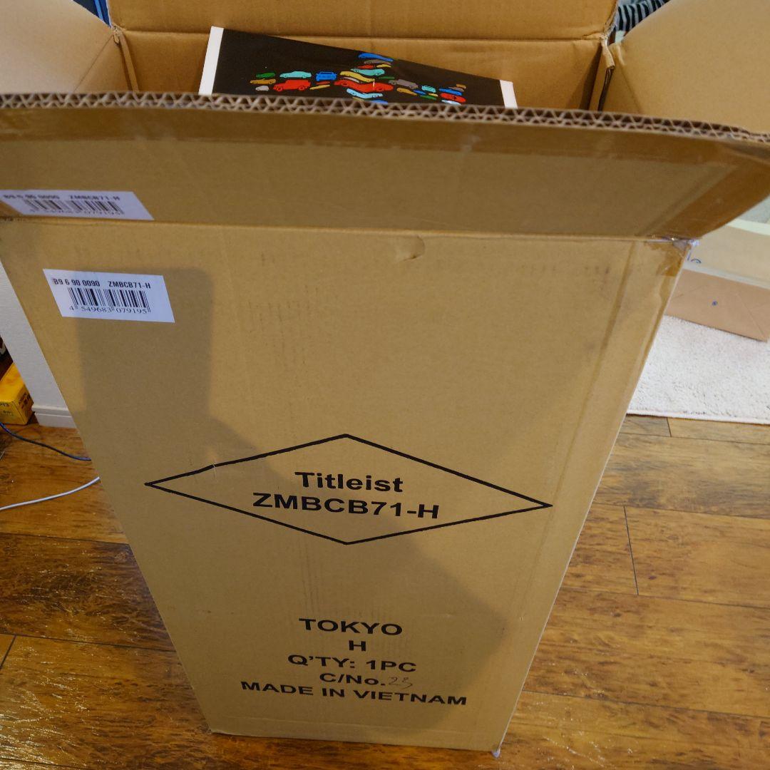 タイトリスト 羽田空港限定　メルセデスベンツ コラボ キャディバッグ ワニ革風