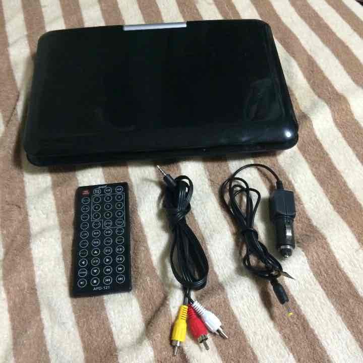 arwin  12.1インチポータブルDVDプレイヤー