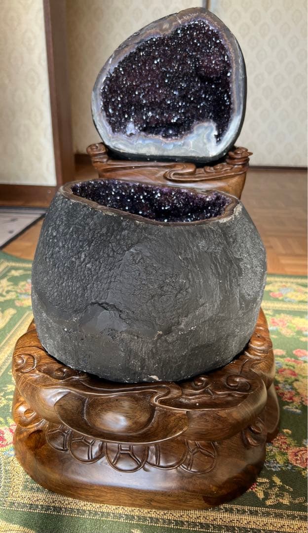 ✨超希少✨　最強パワーストーン　逸品一点物　ペア濃紫水晶ドーム　台座付き