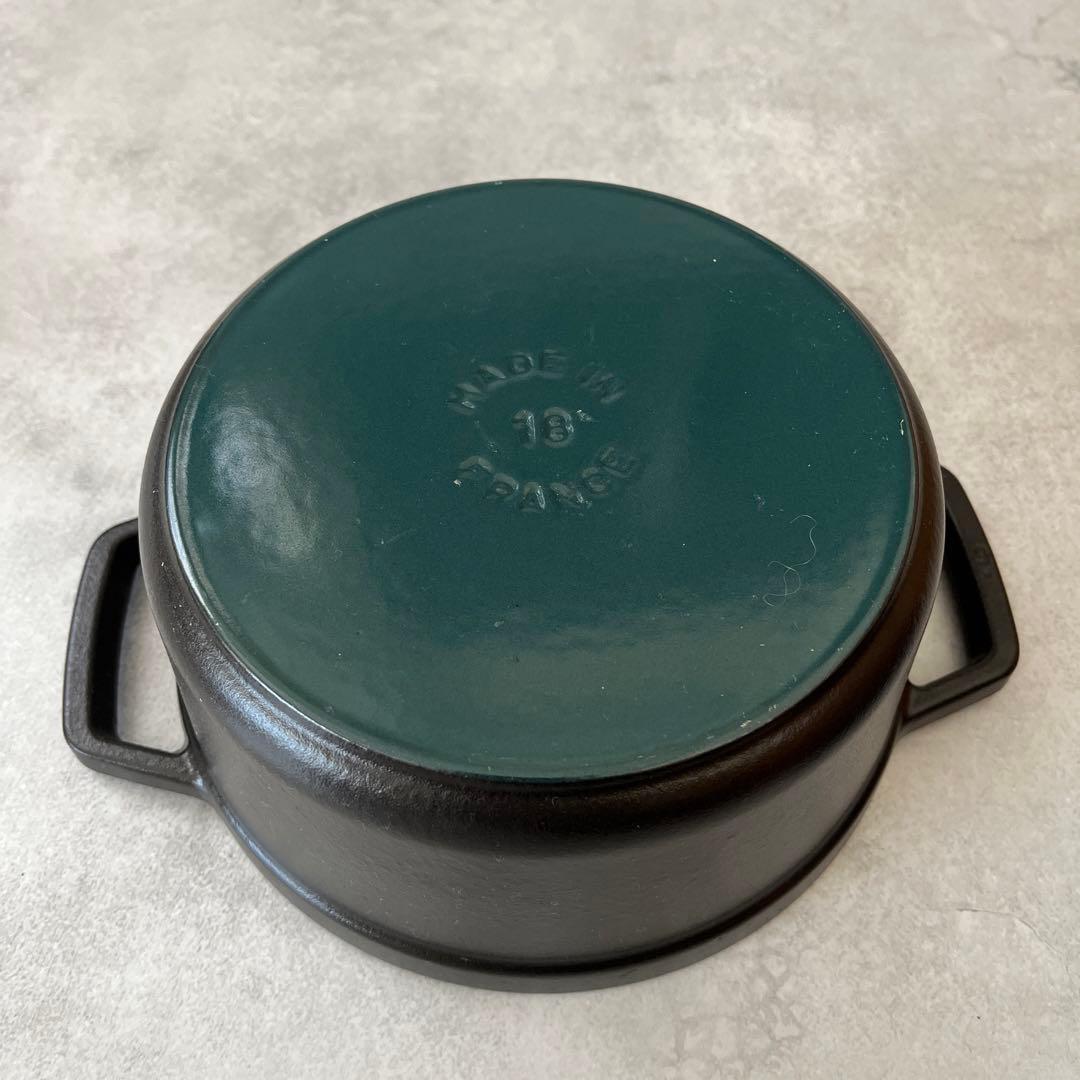 美品 STAUB LA COCOTTE 18㎝ ストウブ ピコココットラウンド