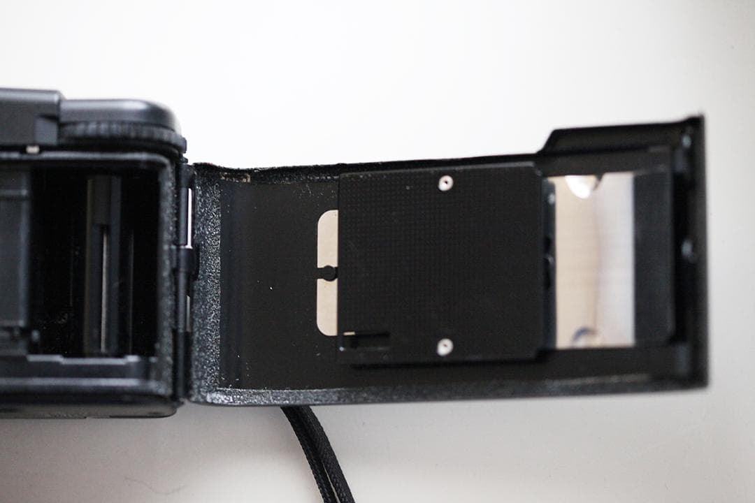 Olympus XA 2　フィルムカメラ 　Q627