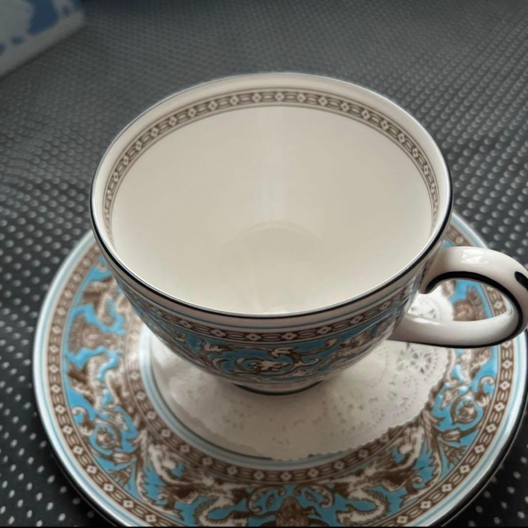 ウェッジウッド フロレンティーン　カップ＆ソーサー　ピンク　ターコイズ