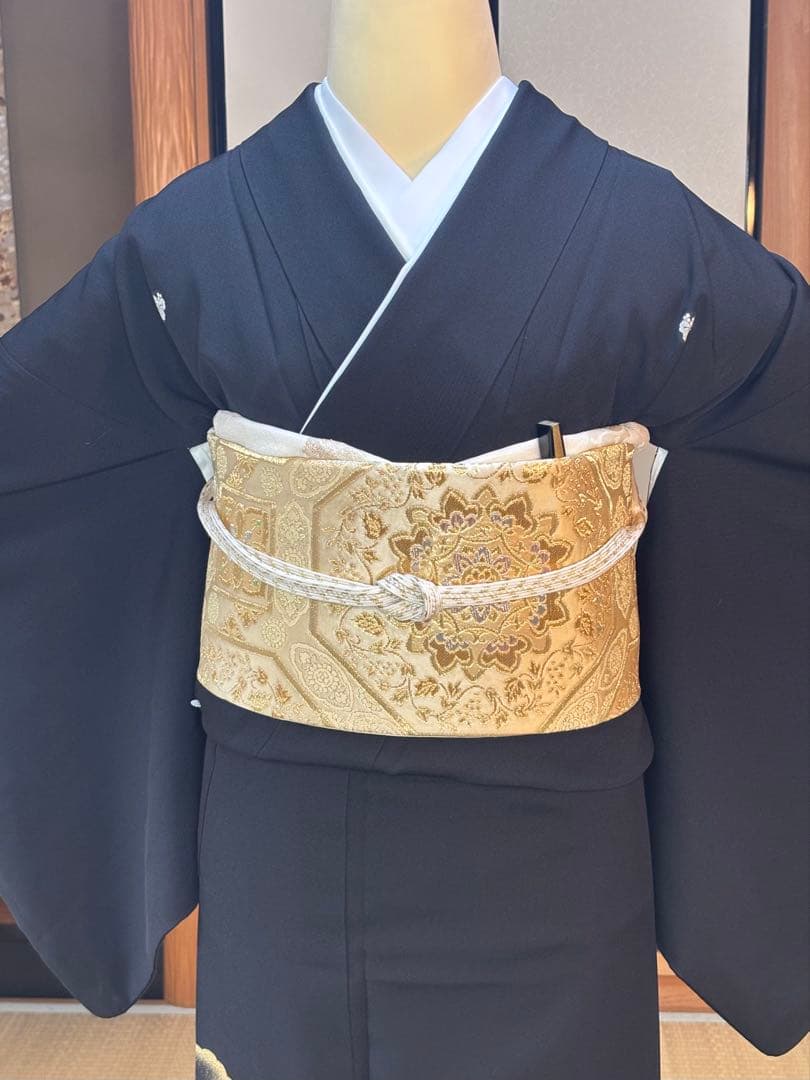 正絹豪華作家物黒留袖6点フルセット 留袖　袋帯　帯締め帯揚げ　長襦袢　末広