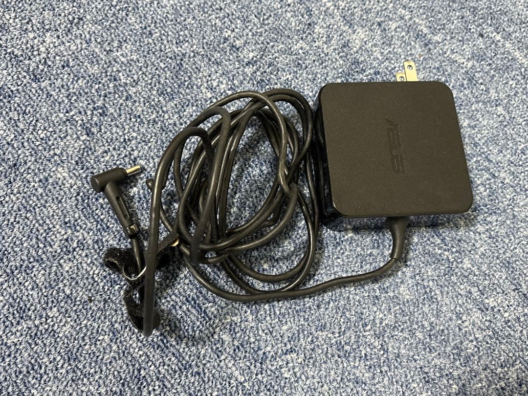 ASUS ZenBook UX430UNR ノートパソコン i7 / 16GB