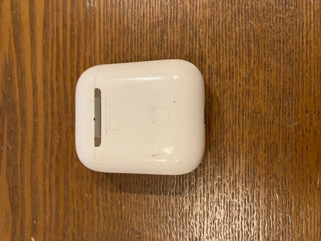 お宝　初代AirPods本体 ホワイト 充電ケース付き　箱未使用品