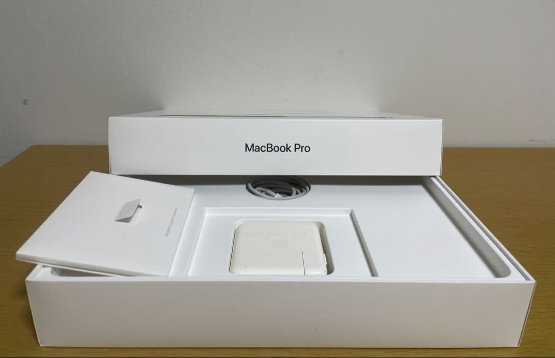 『美品』 MacBook Pro 2020 バッテリー良い