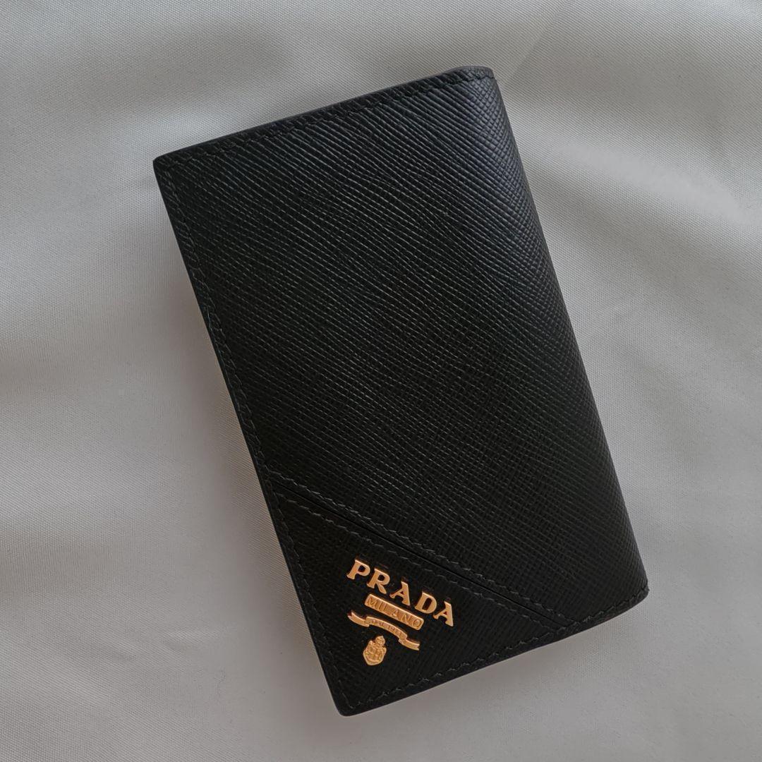 未使用級　PRADA　サフィアーノ　三角ロゴ　名刺入れ　カードケース