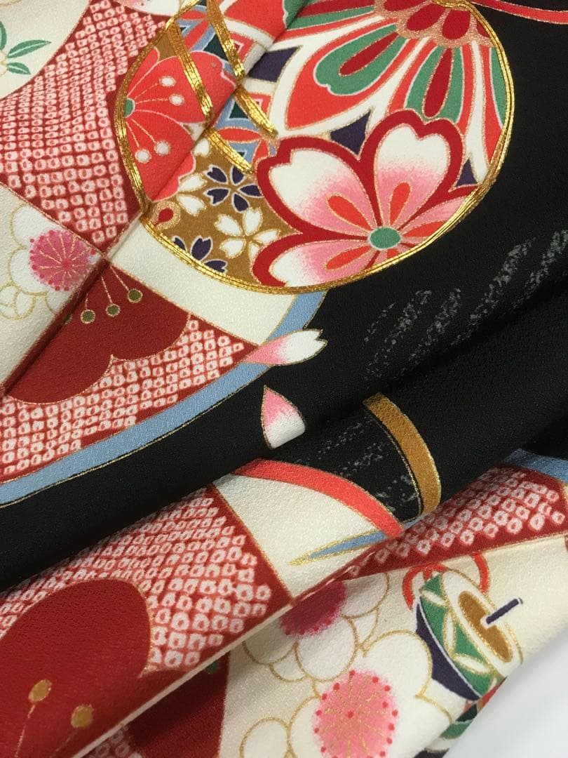 七五三　7歳女の子　着物セット　黑地に手毬と桜　市松　金刺繍