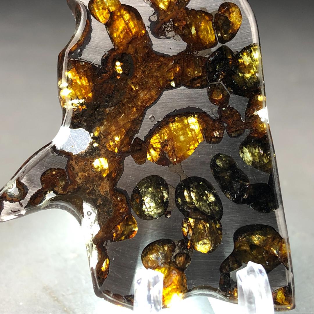 パラサイト隕石 隕石　石鉄隕石　セリコ隕石 美品　重さ約14ｇ　ケース付き