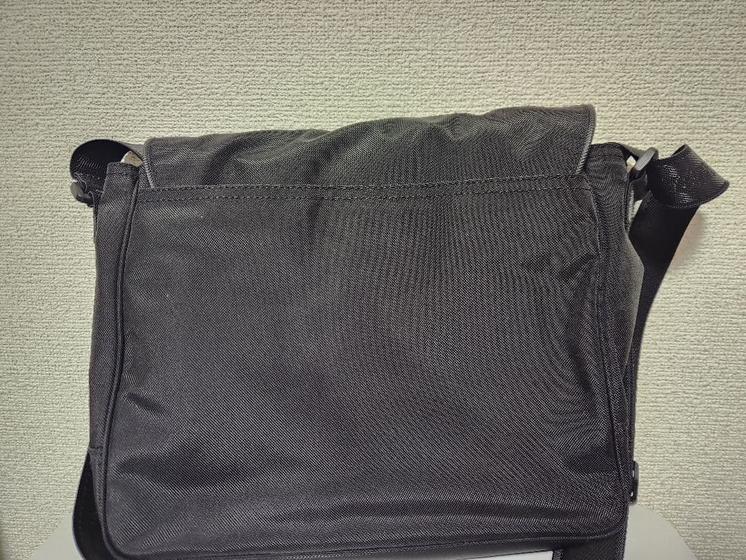 Supreme　LACOSTE　ショルダーバッグ　ブラック