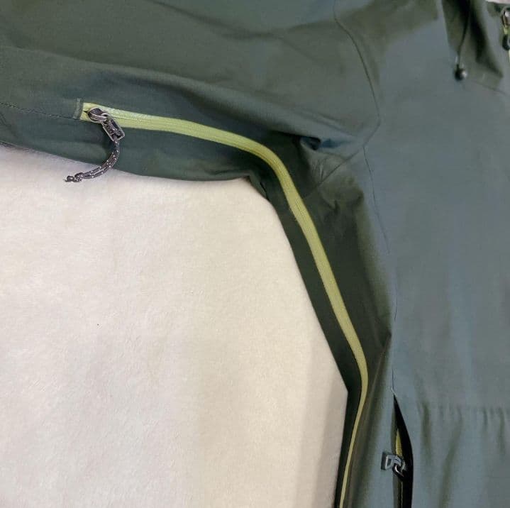 未使用級 patagonia パタゴニア アントラックド ジャケット オリーブ