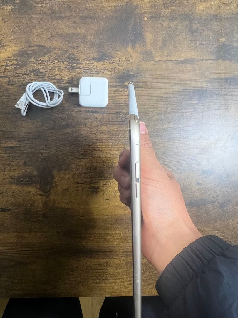 [美品]Apple iPad Air2/32GB/電池健康83%/HW87