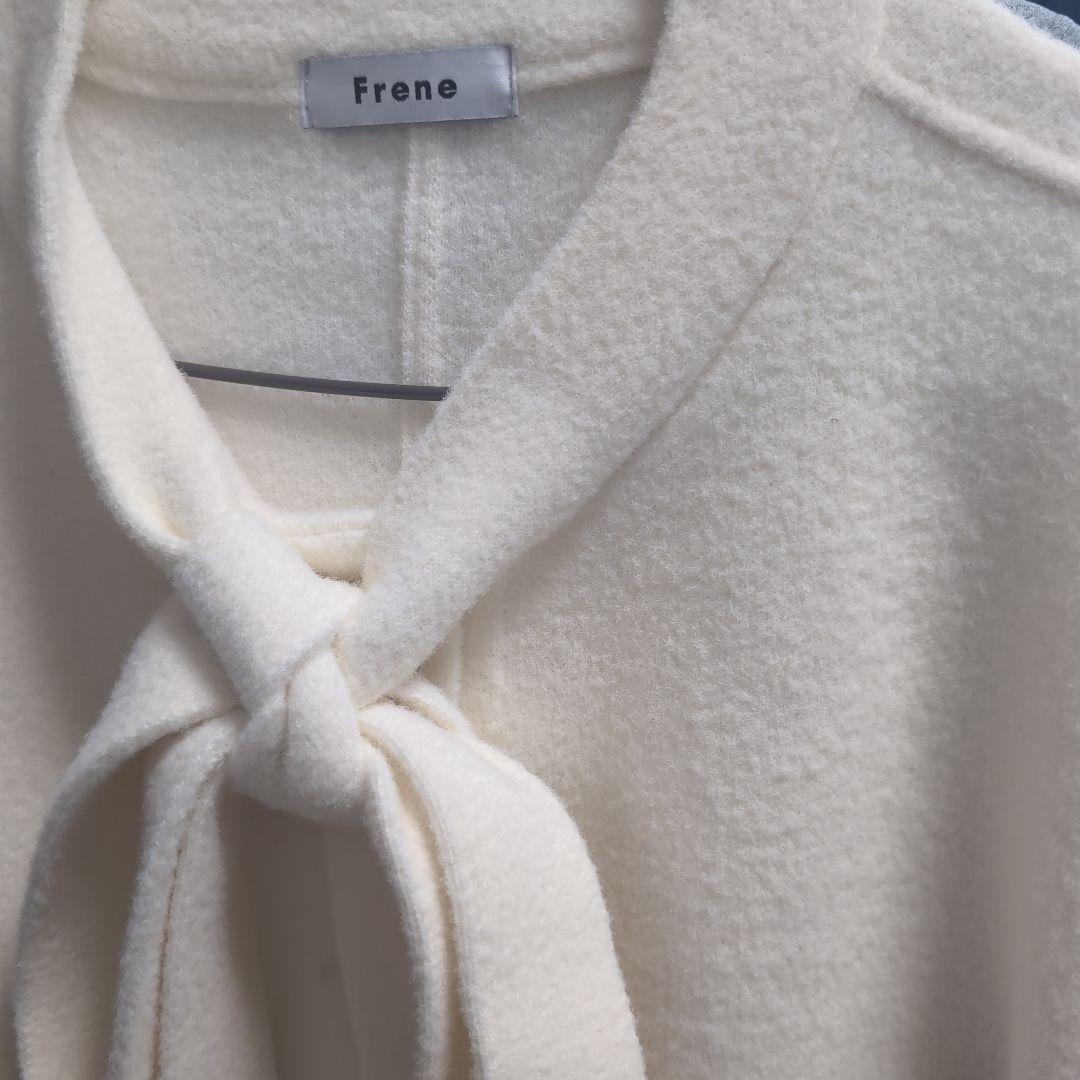 ファーカフス　リボン　ポンチョコート ホワイト◾️Frene フラーネ（中古）